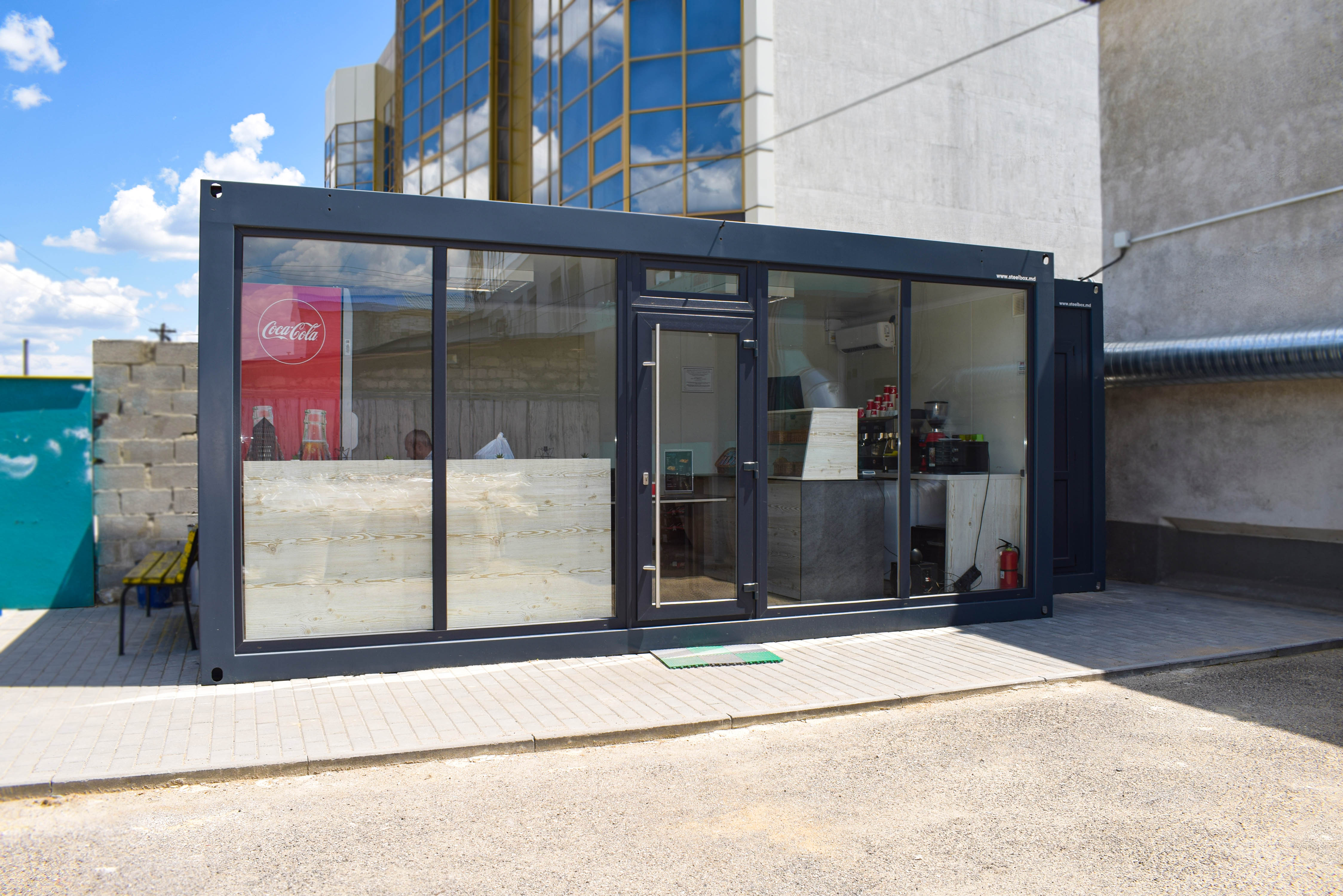 Butcă sau chiosc? Container modular sau Steelbox? Cum se numesc încăperile mobile specializate... Butcă sau chiosc? Container modular sau Steelbox? Cum se numesc încăperile mobile specializate...